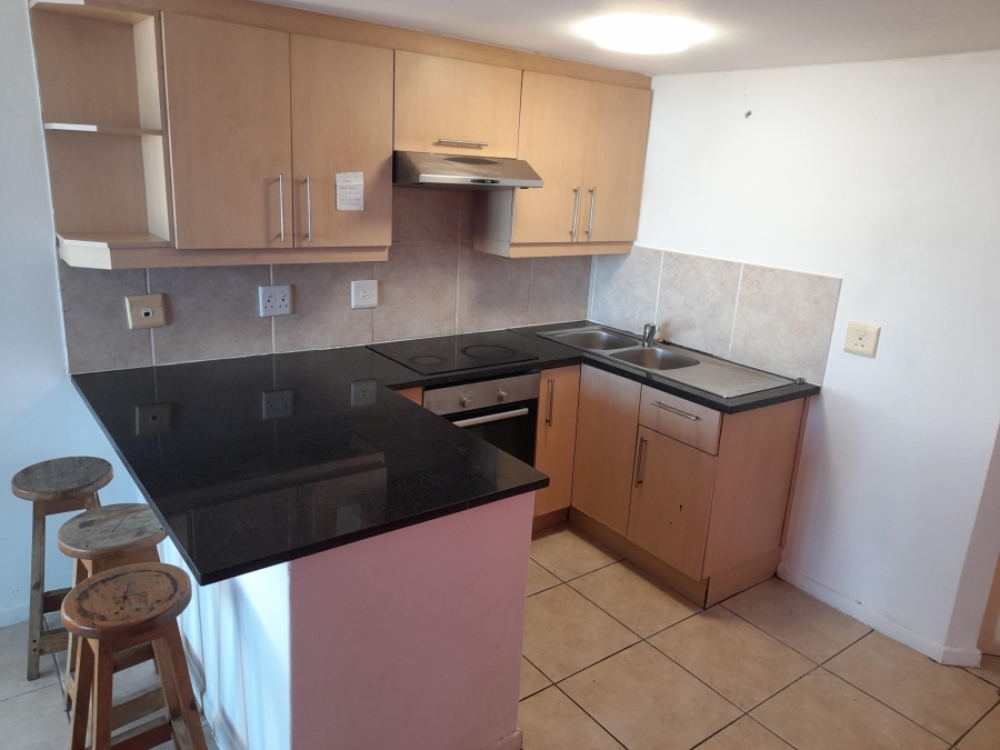 To Let 2 Bedroom Property for Rent in Muizenberg Western Cape